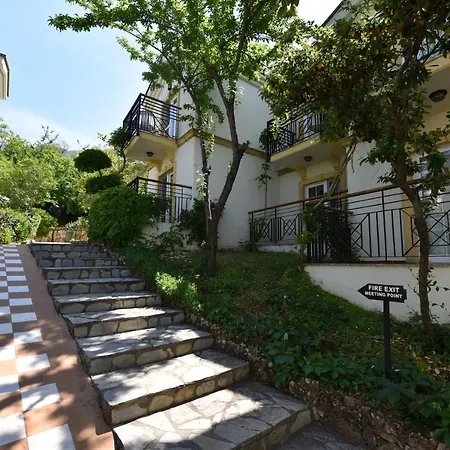 Artemisia Royal Park Club Hotell