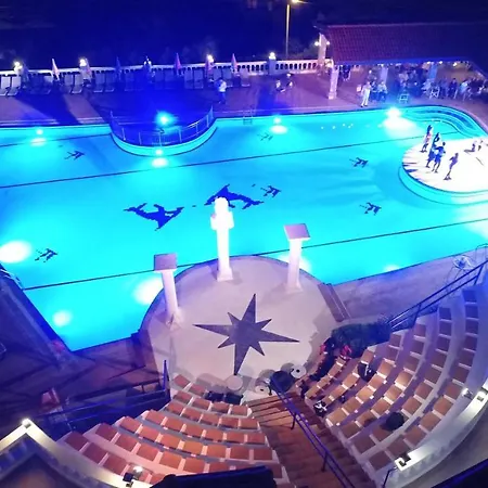 Artemisia Royal Park Club