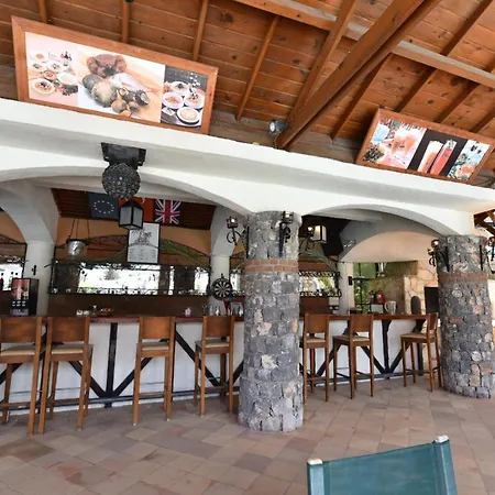 Ξενοδοχείο Artemisia Royal Park Club