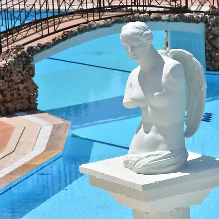 Artemisia Royal Park Club 3* Ολουντενίζ