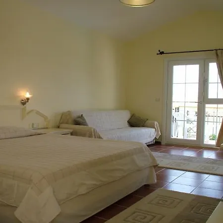 Artemisia Royal Park Club 3* Ολουντενίζ