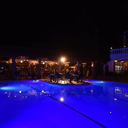 Artemisia Royal Park Club ホテル オルデニズ