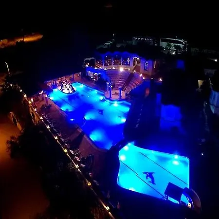 Artemisia Royal Park Club ホテル オルデニズ